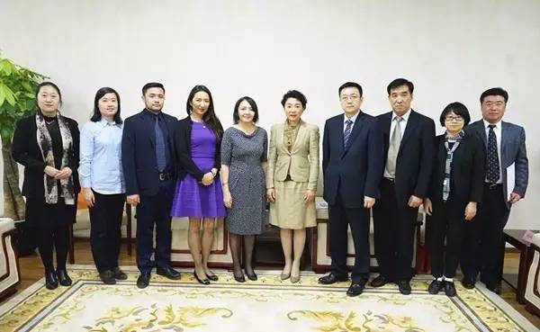 Secretary Gu Xiaoyuan Meets Delegation from Almaty Management University, Kazakhstan